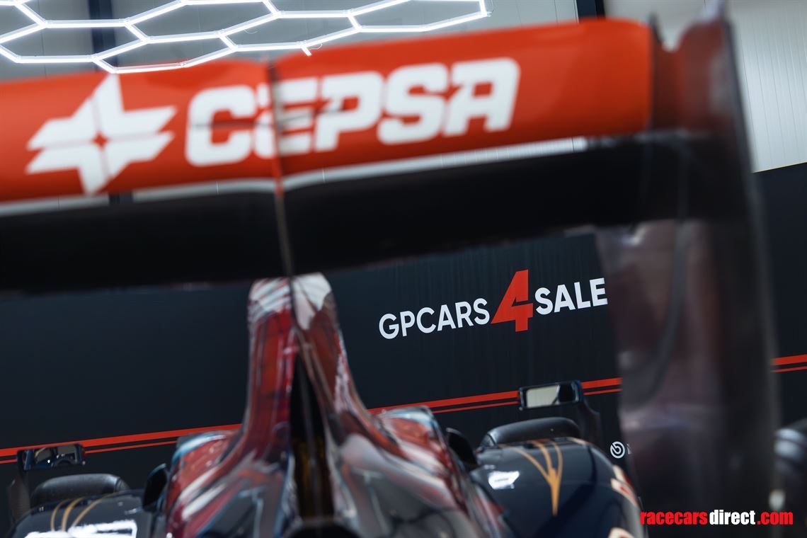 f1-scuderia-toro-rosso-str4-original-2009