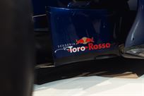f1-scuderia-toro-rosso-str4-original-2009