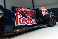 f1-scuderia-toro-rosso-str4-original-2009