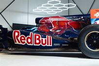 f1-scuderia-toro-rosso-str4-original-2009