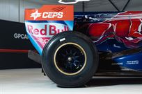 f1-scuderia-toro-rosso-str4-original-2009