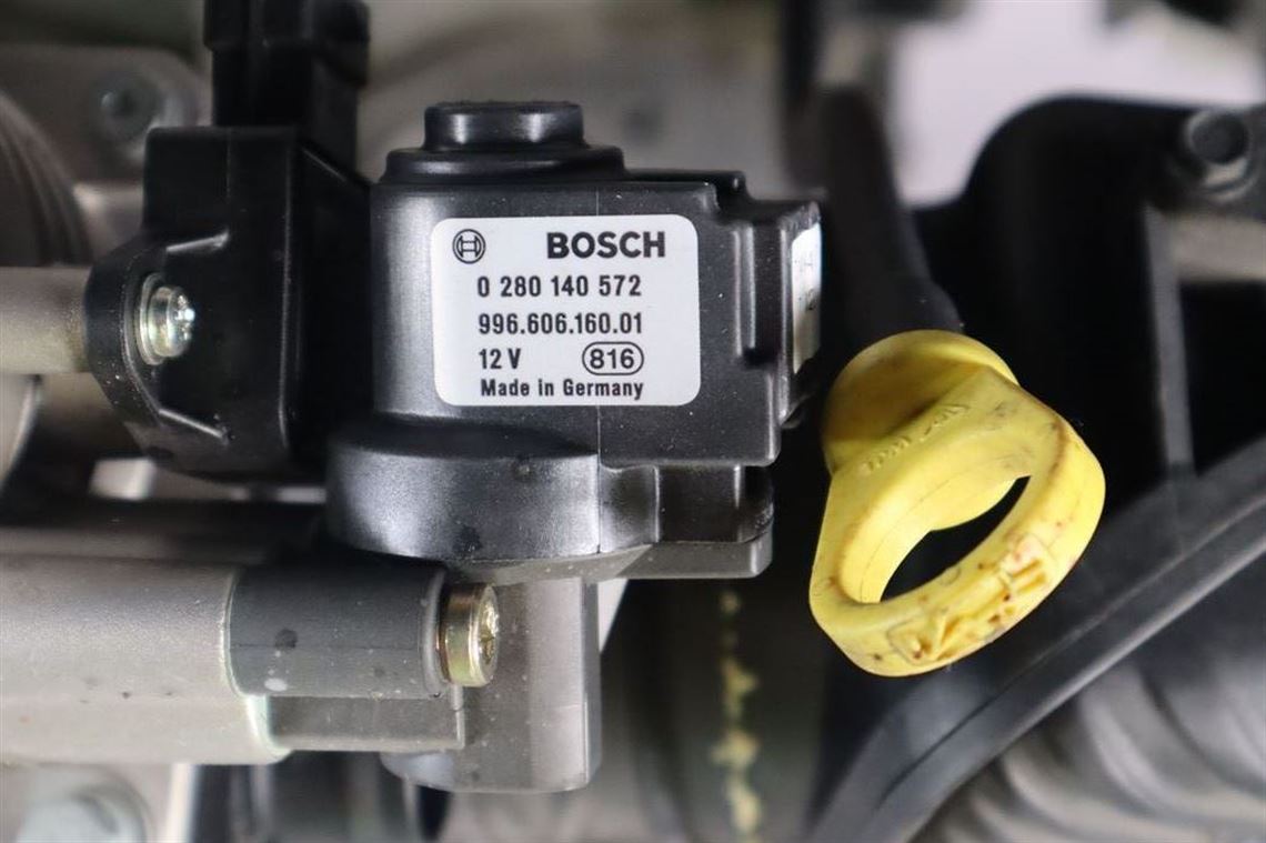 porsche-996-carrera-34l-engine