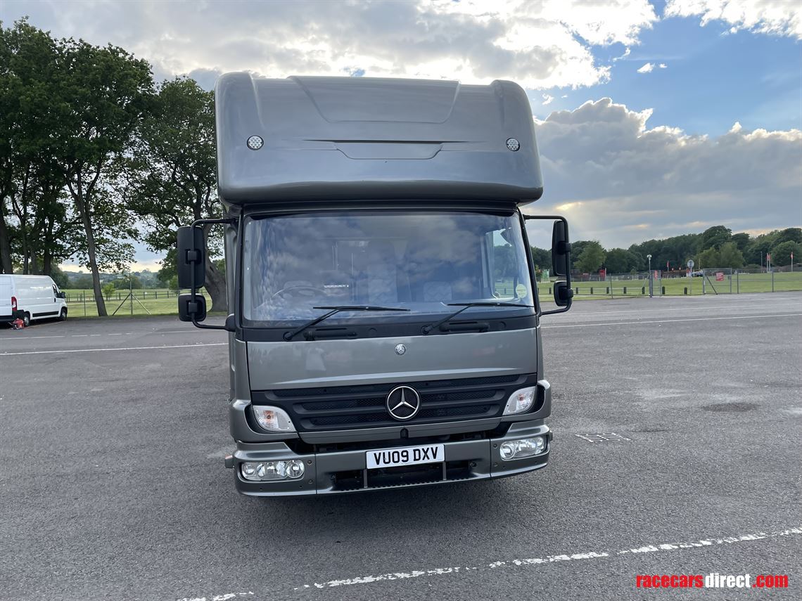 mercedes-luxury-race-truck-with-garage-and-li