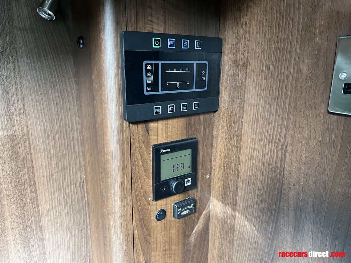 mercedes-luxury-race-truck-with-garage-and-li