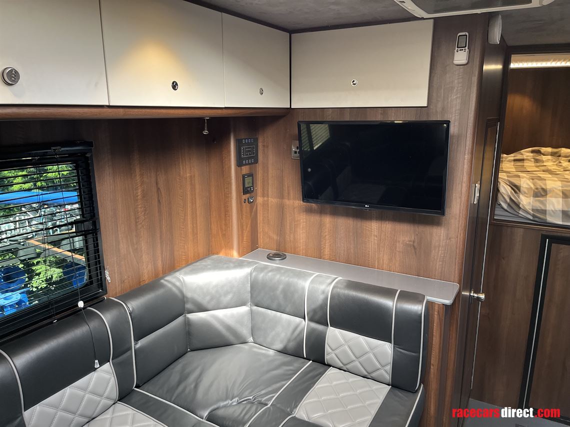 mercedes-luxury-race-truck-with-garage-and-li