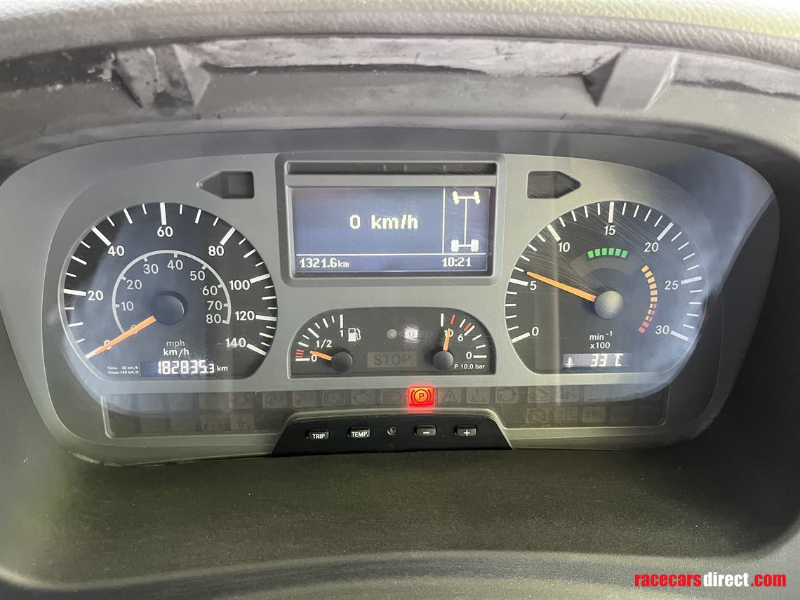 mercedes-luxury-race-truck-with-garage-and-li