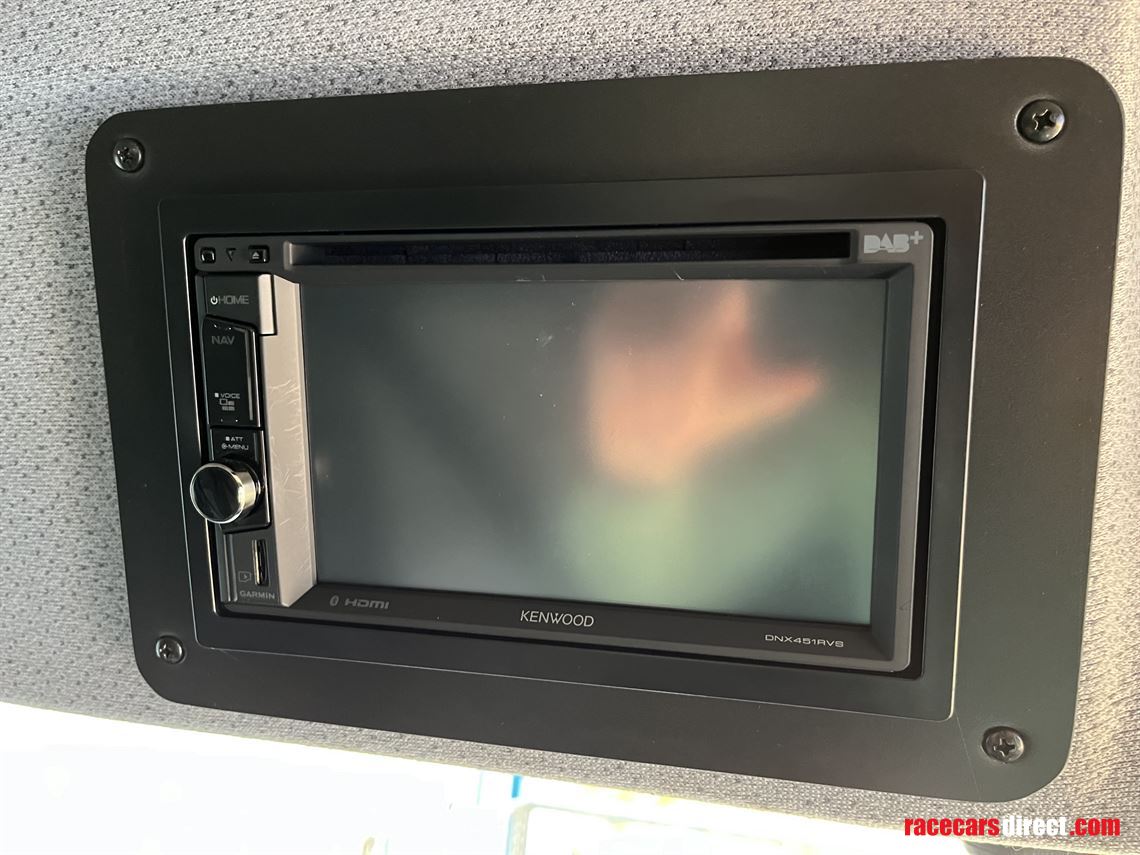 mercedes-luxury-race-truck-with-garage-and-li