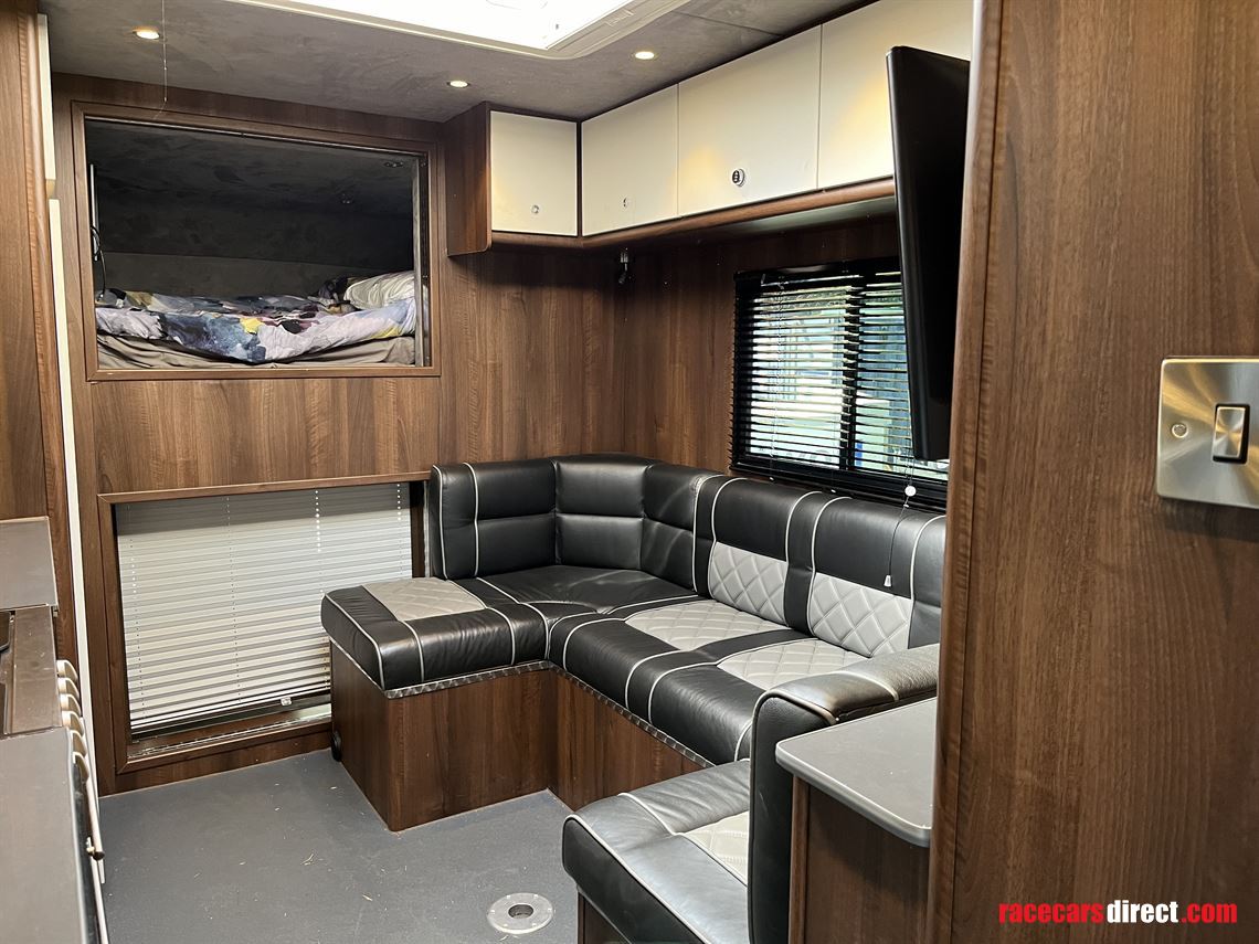 mercedes-luxury-race-truck-with-garage-and-li