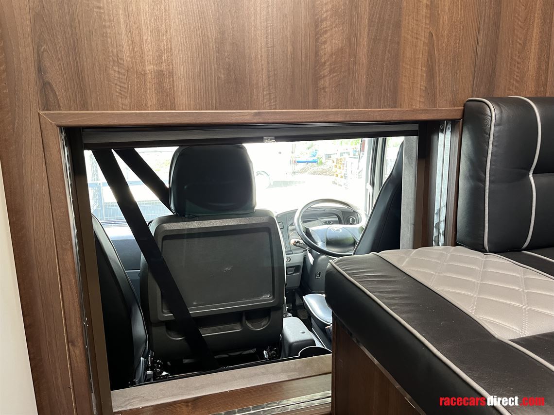 mercedes-luxury-race-truck-with-garage-and-li