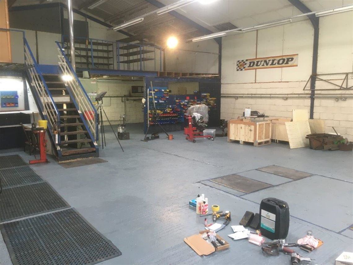 motorsport-workshop-unit-near-silverstone