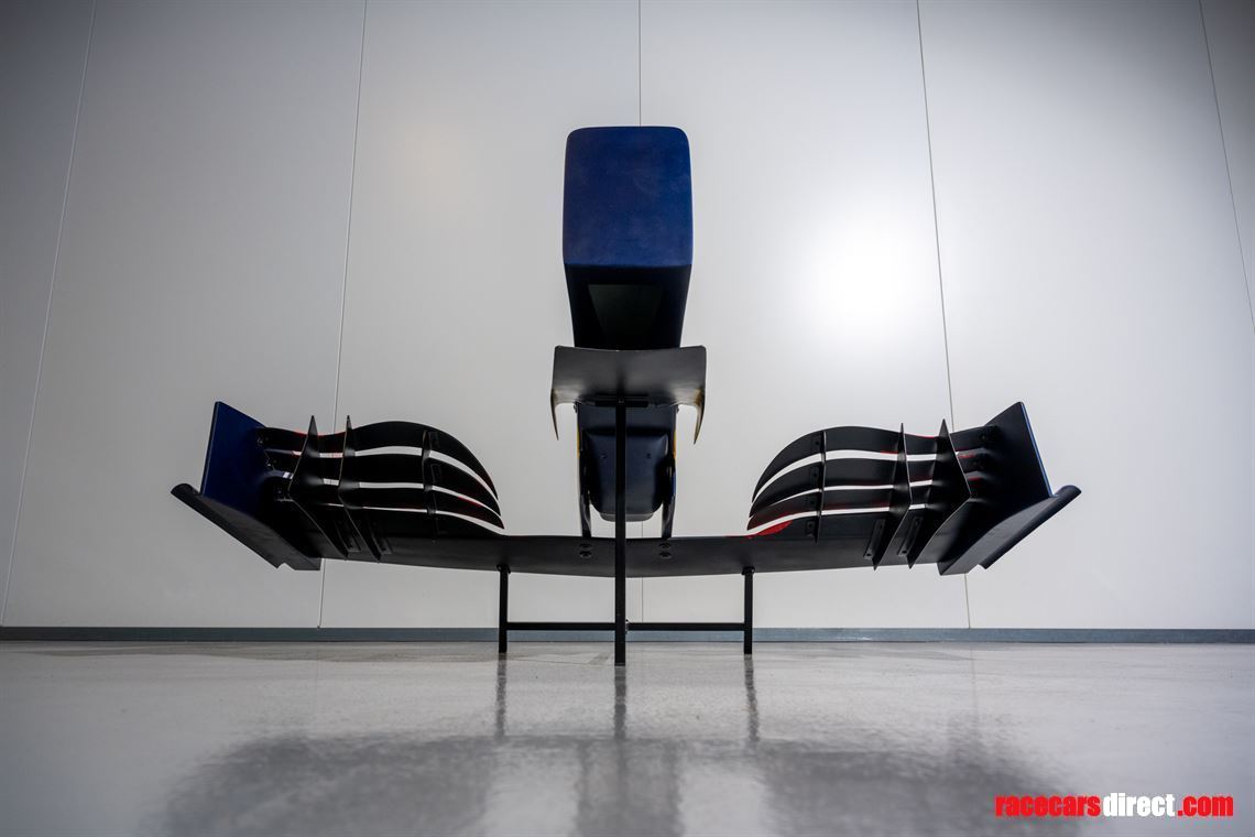 red-bull-f1-rb16b-display-nose-panel