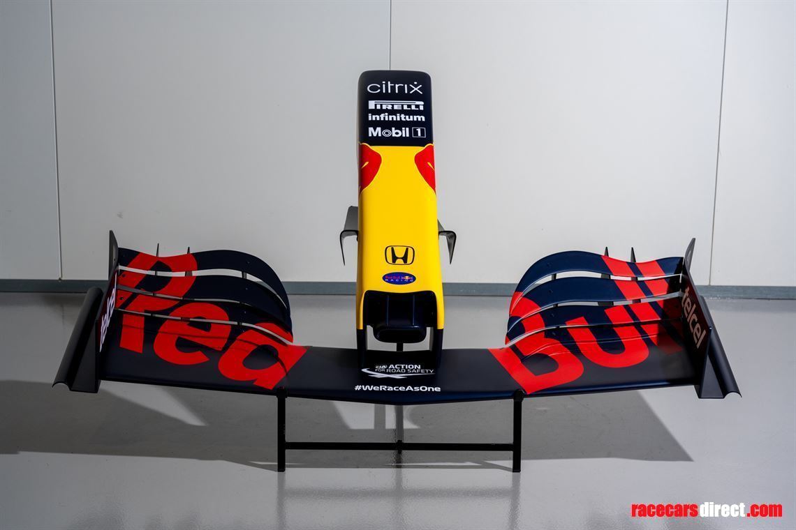 red-bull-f1-rb16b-display-nose-panel