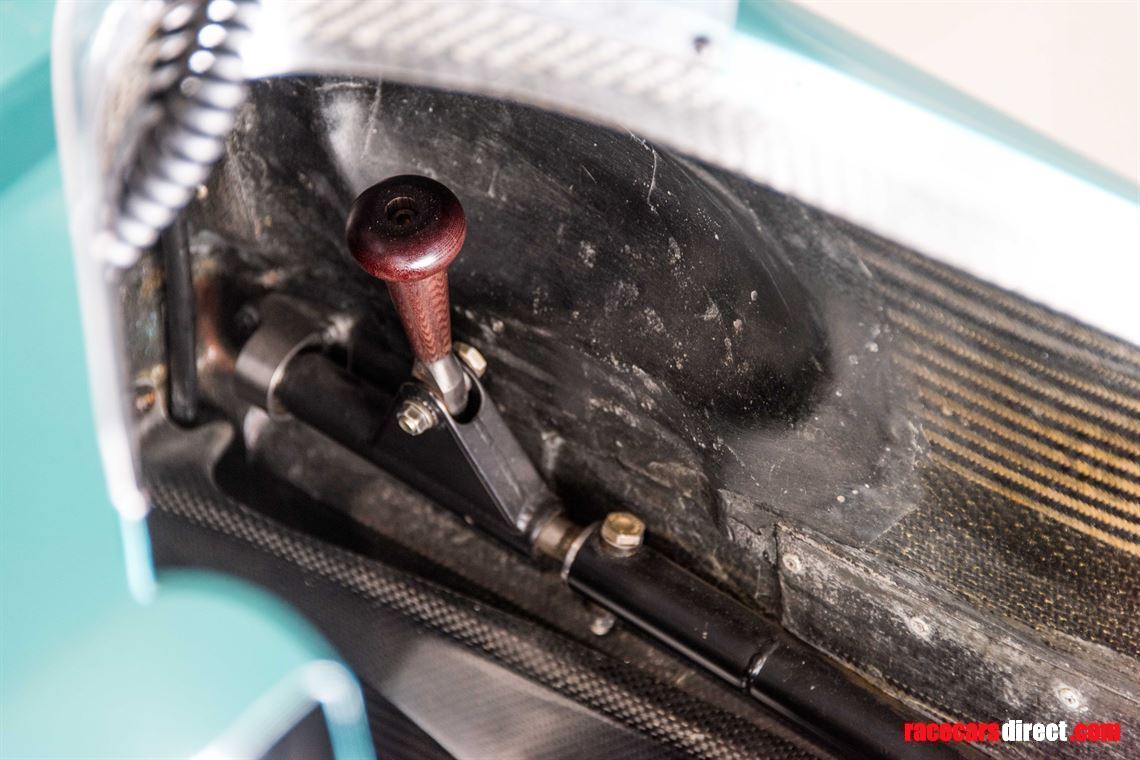 sold-f1-leyton-house-march-cg891-full-running