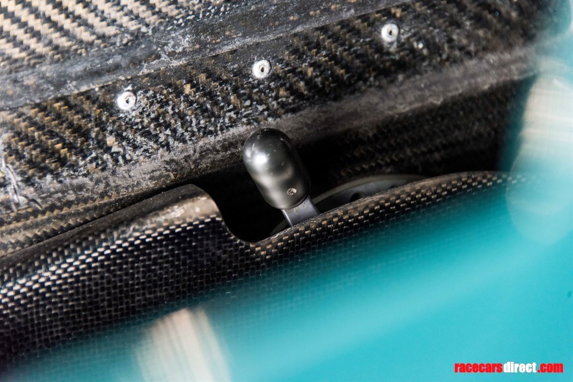 sold-f1-leyton-house-march-cg891-full-running