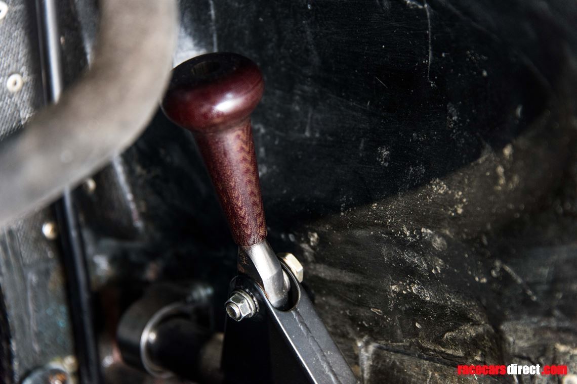 sold-f1-leyton-house-march-cg891-full-running