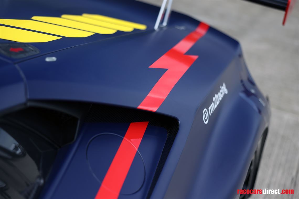 lamborghini-huracan-gt3-evo-2022---215000-no