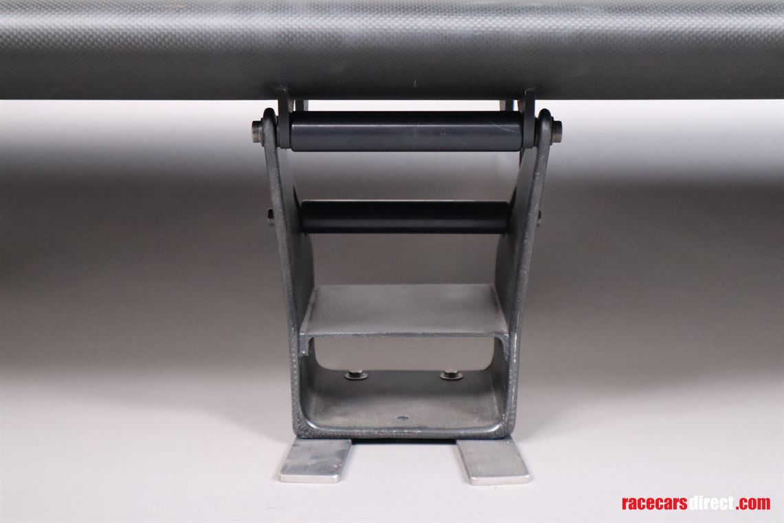 carbon-rear-wing-sports-race-car-group-c