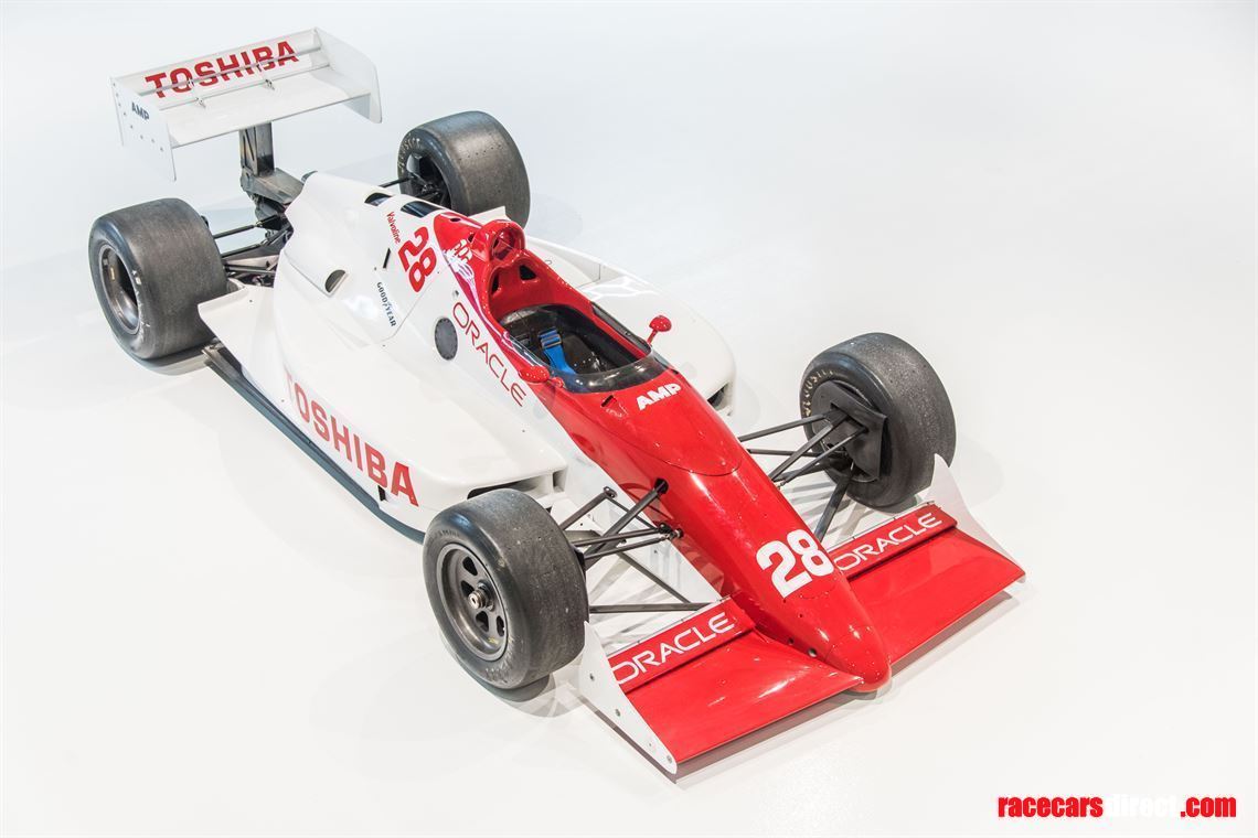 indy-car-lola-t8900-running-car