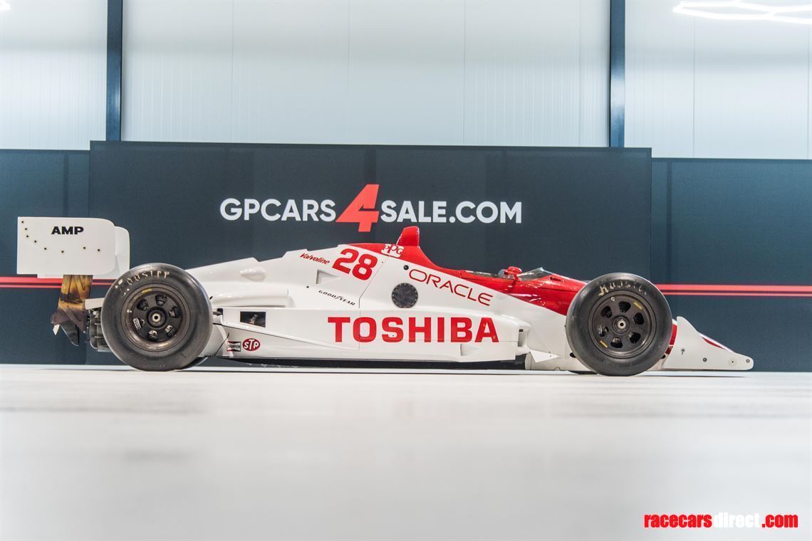 indy-car-lola-t8900-running-car