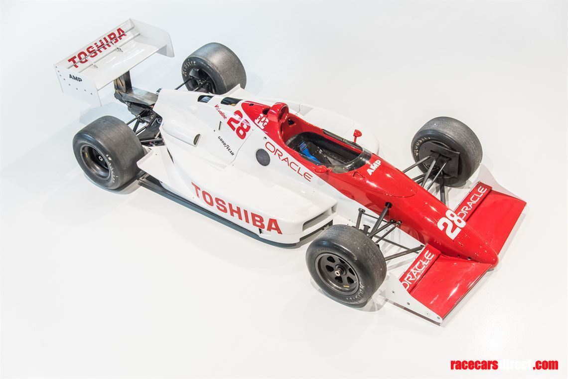 indy-car-lola-t8900-running-car