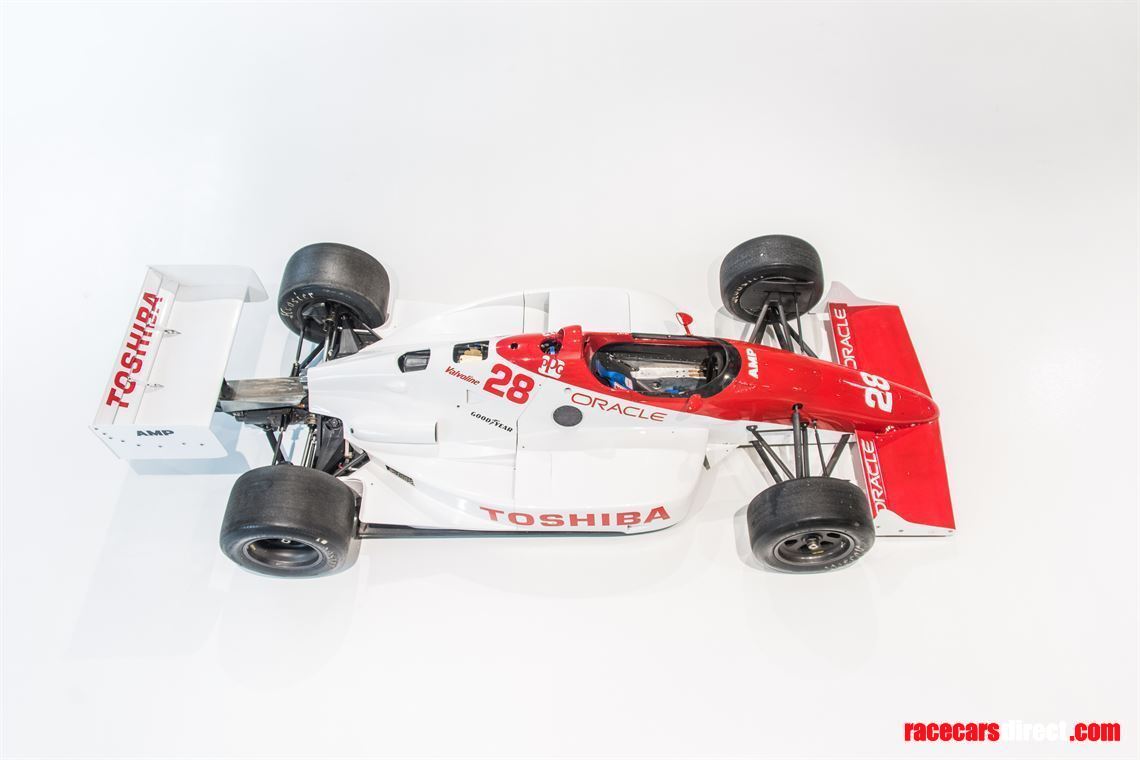 indy-car-lola-t8900-running-car