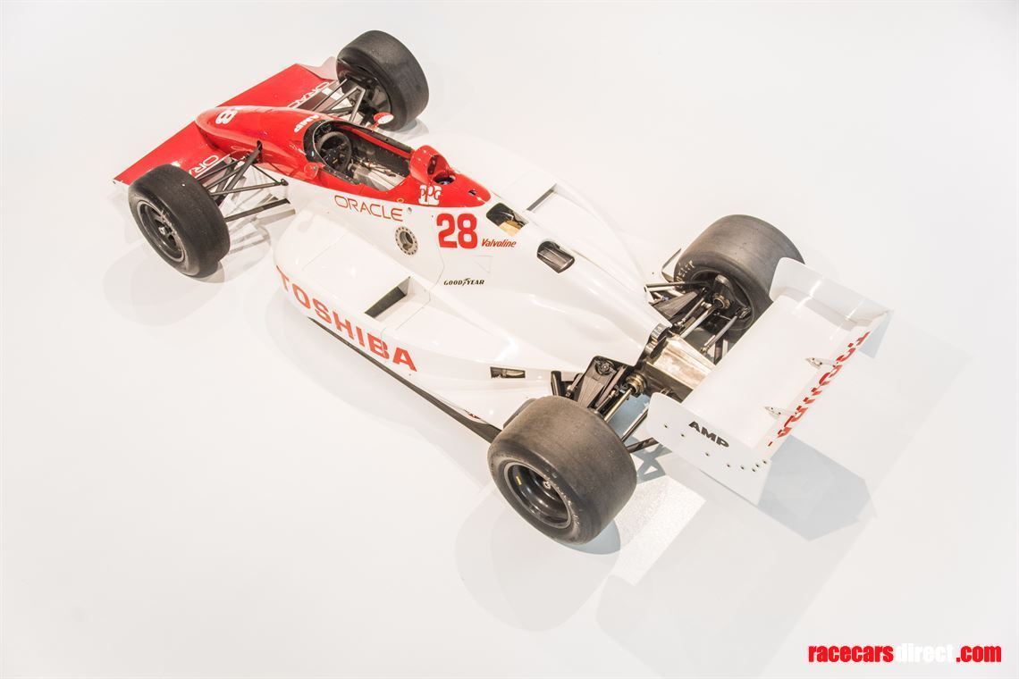 indy-car-lola-t8900-running-car