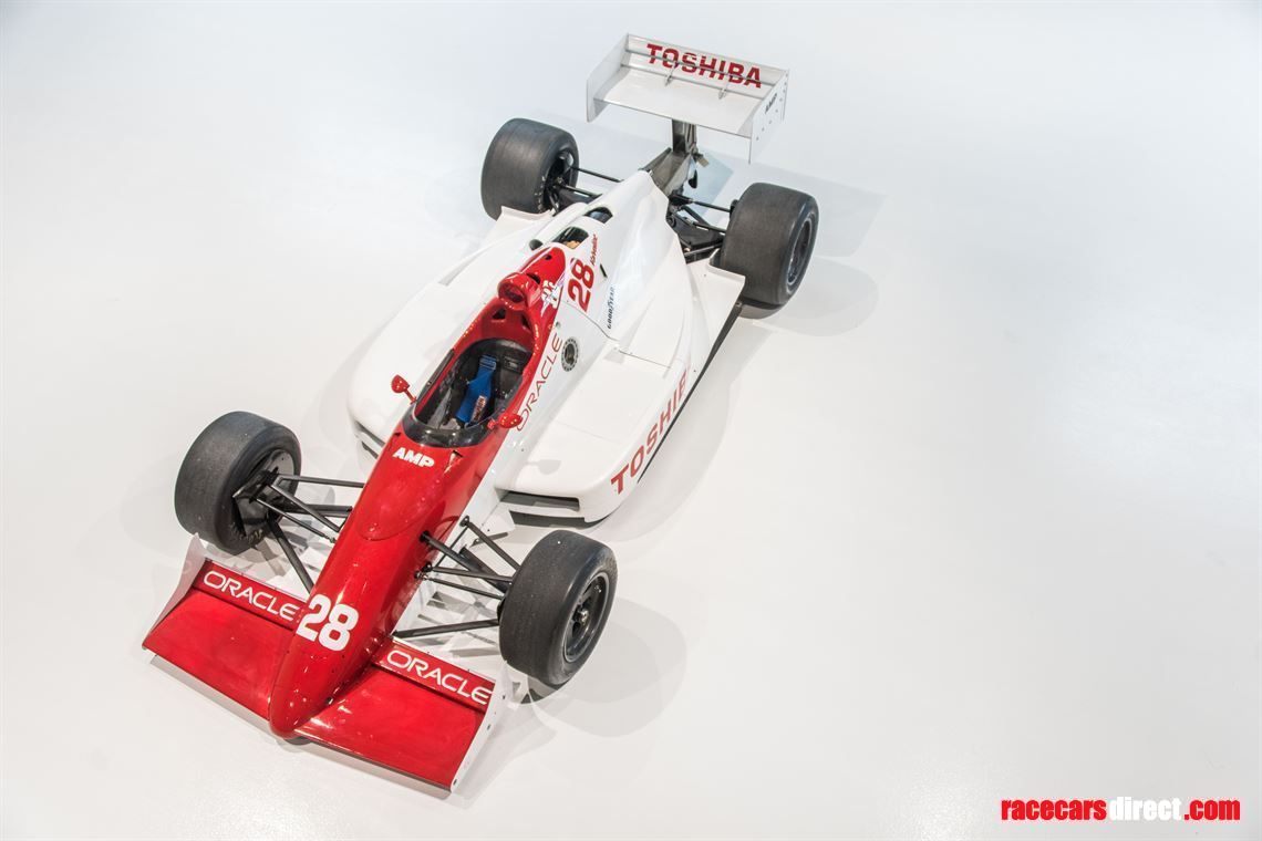 indy-car-lola-t8900-running-car