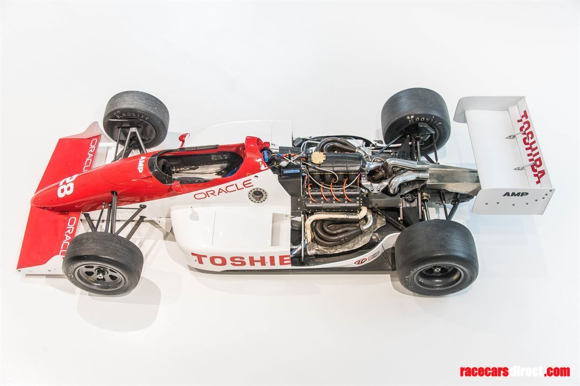 indy-car-lola-t8900-running-car