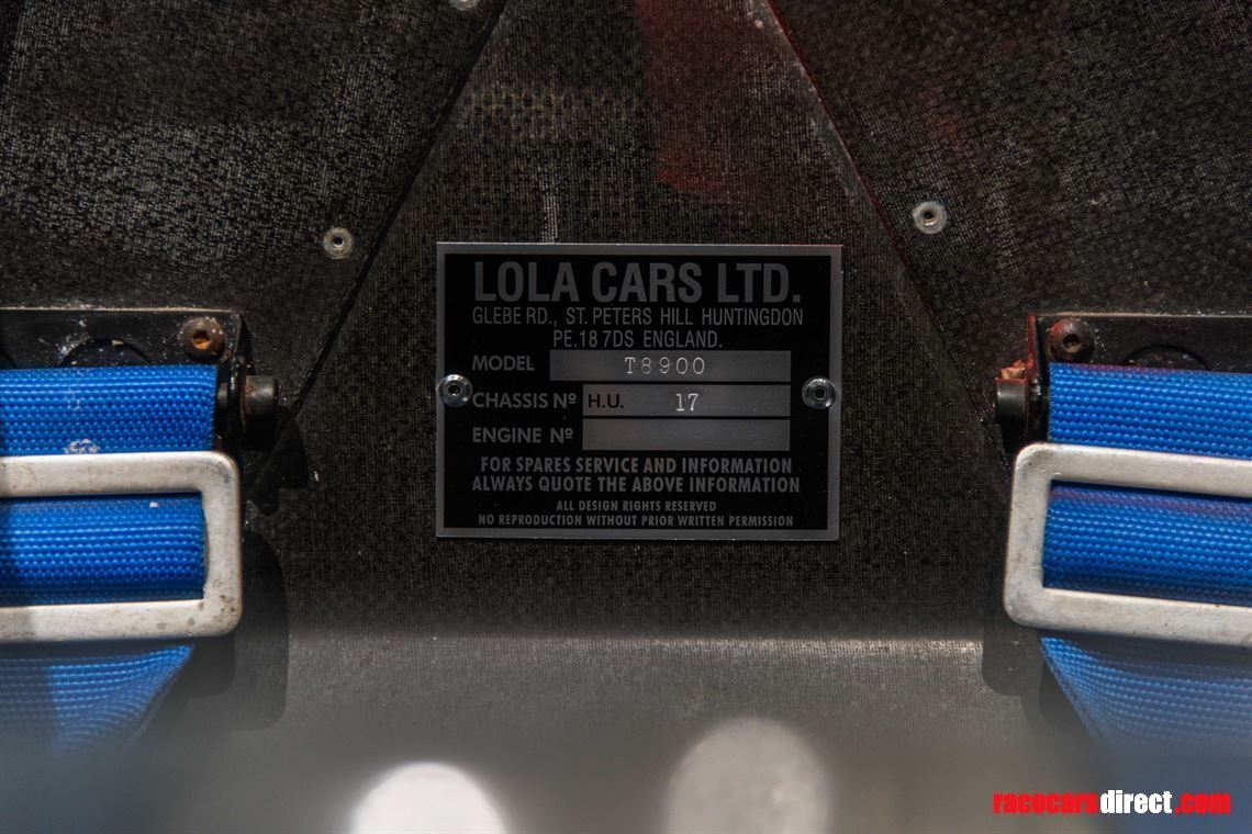 indy-car-lola-t8900-running-car