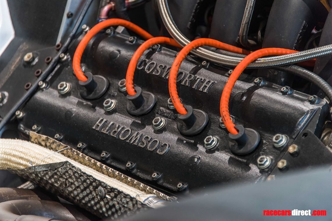 indy-car-lola-t8900-running-car