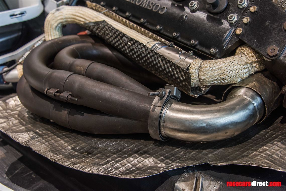 indy-car-lola-t8900-running-car