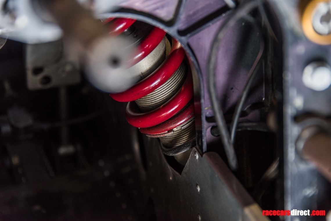 indy-car-lola-t8900-running-car