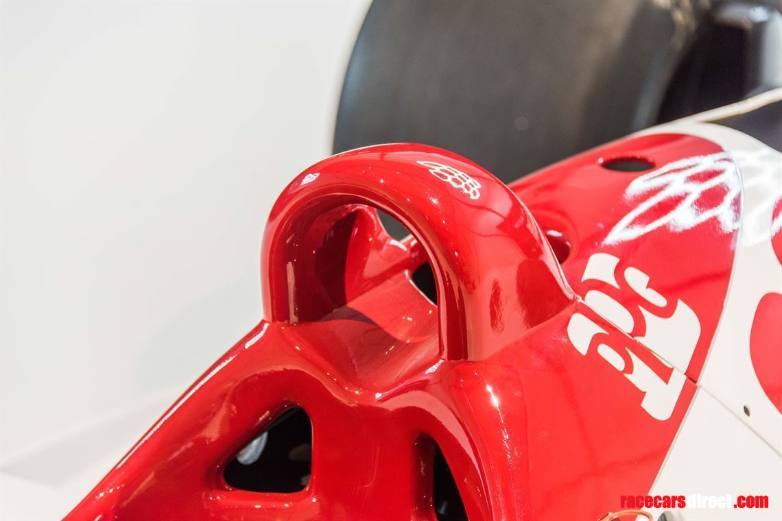 indy-car-lola-t8900-running-car