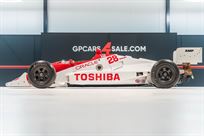indy-car-lola-t8900-running-car
