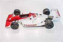 indy-car-lola-t8900-running-car