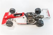 indy-car-lola-t8900-running-car