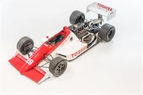 indy-car-lola-t8900-running-car