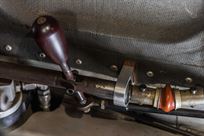 indy-car-lola-t8900-running-car