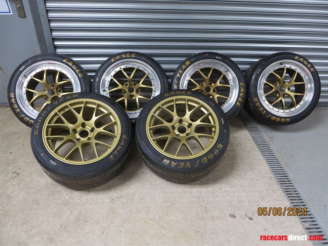 bmw-m3-gt4-genuine-factory-motorsport-car