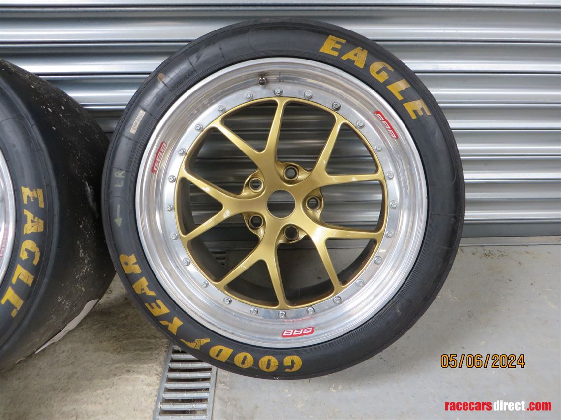 bmw-m3-gt4-genuine-factory-motorsport-car