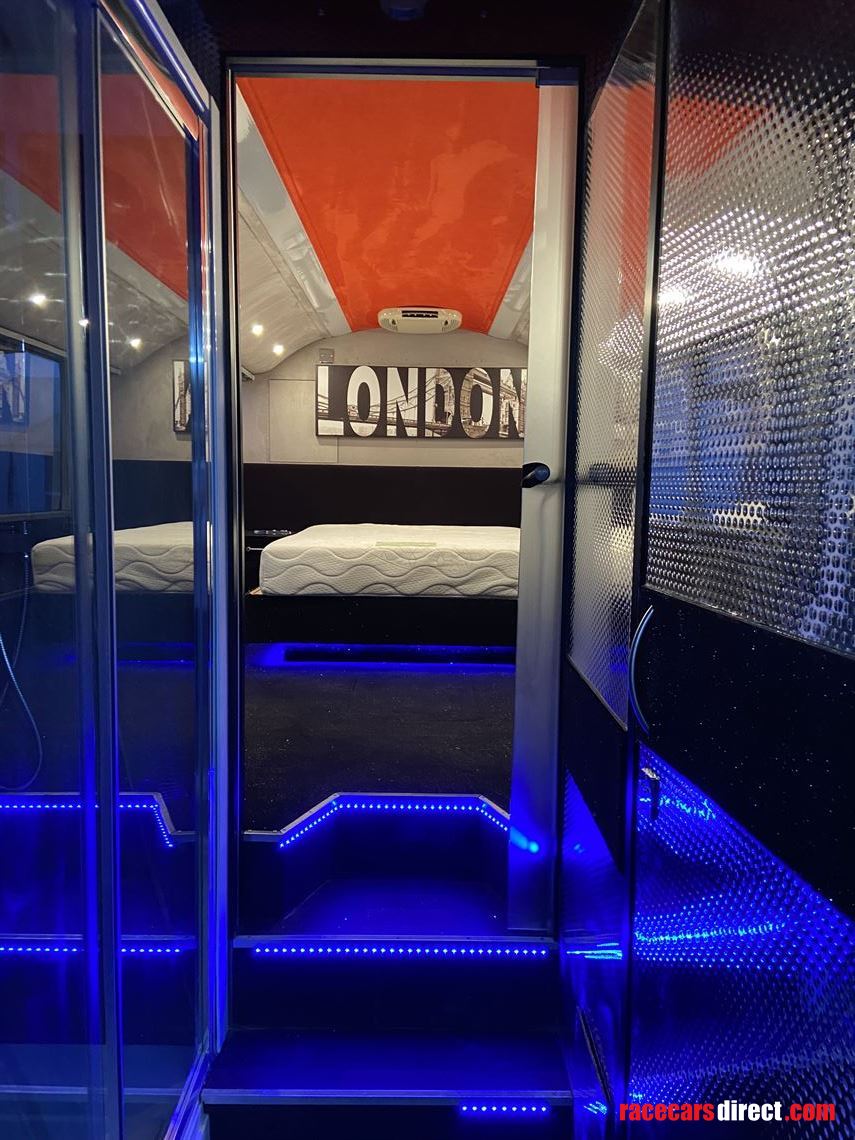 man-evolution-luxury-coach-9x3-mtr-awning-onl