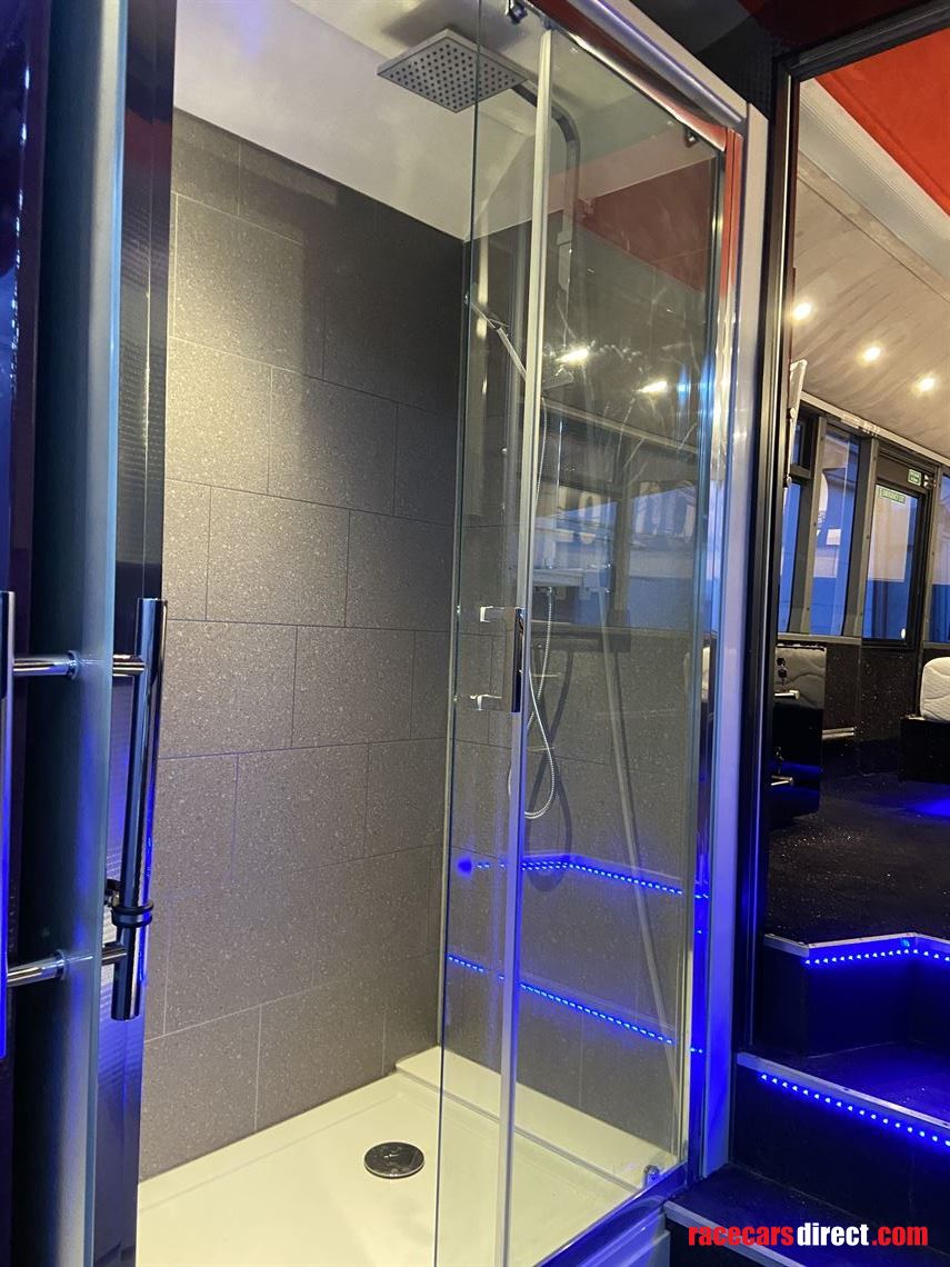 man-evolution-luxury-coach-9x3-mtr-awning-onl