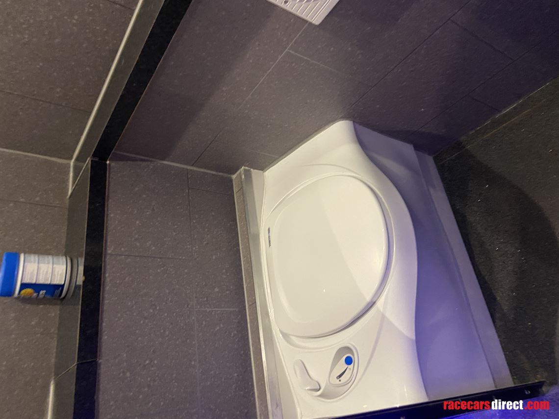 man-evolution-luxury-coach-9x3-mtr-awning-onl