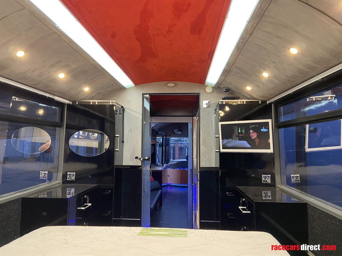 man-evolution-luxury-coach-9x3-mtr-awning-onl