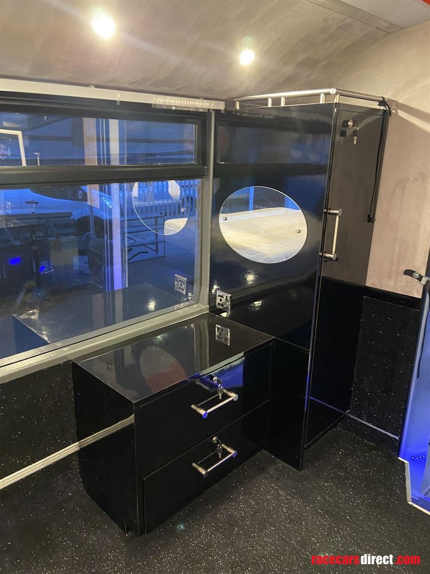 man-evolution-luxury-coach-9x3-mtr-awning-onl