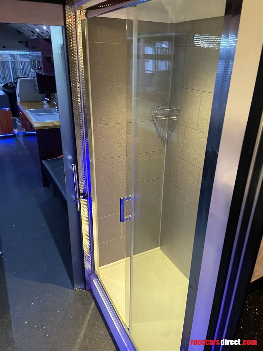 man-evolution-luxury-coach-9x3-mtr-awning-onl