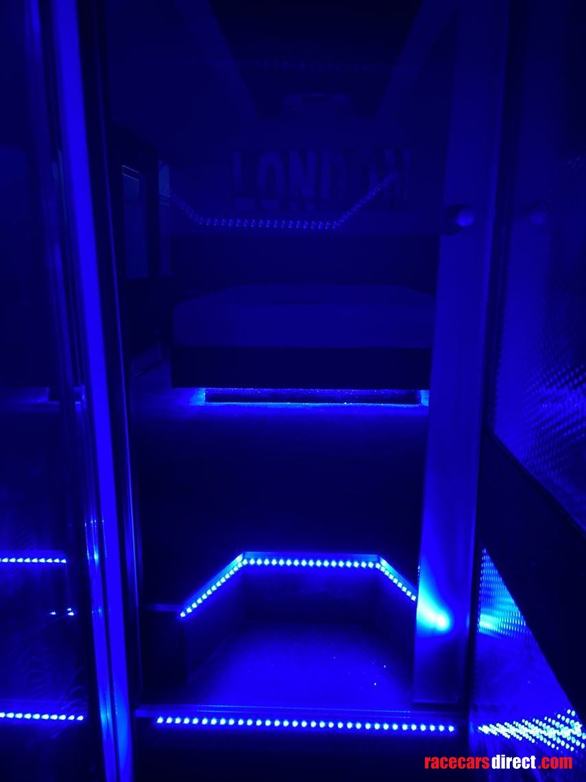 man-evolution-luxury-coach-9x3-mtr-awning-onl