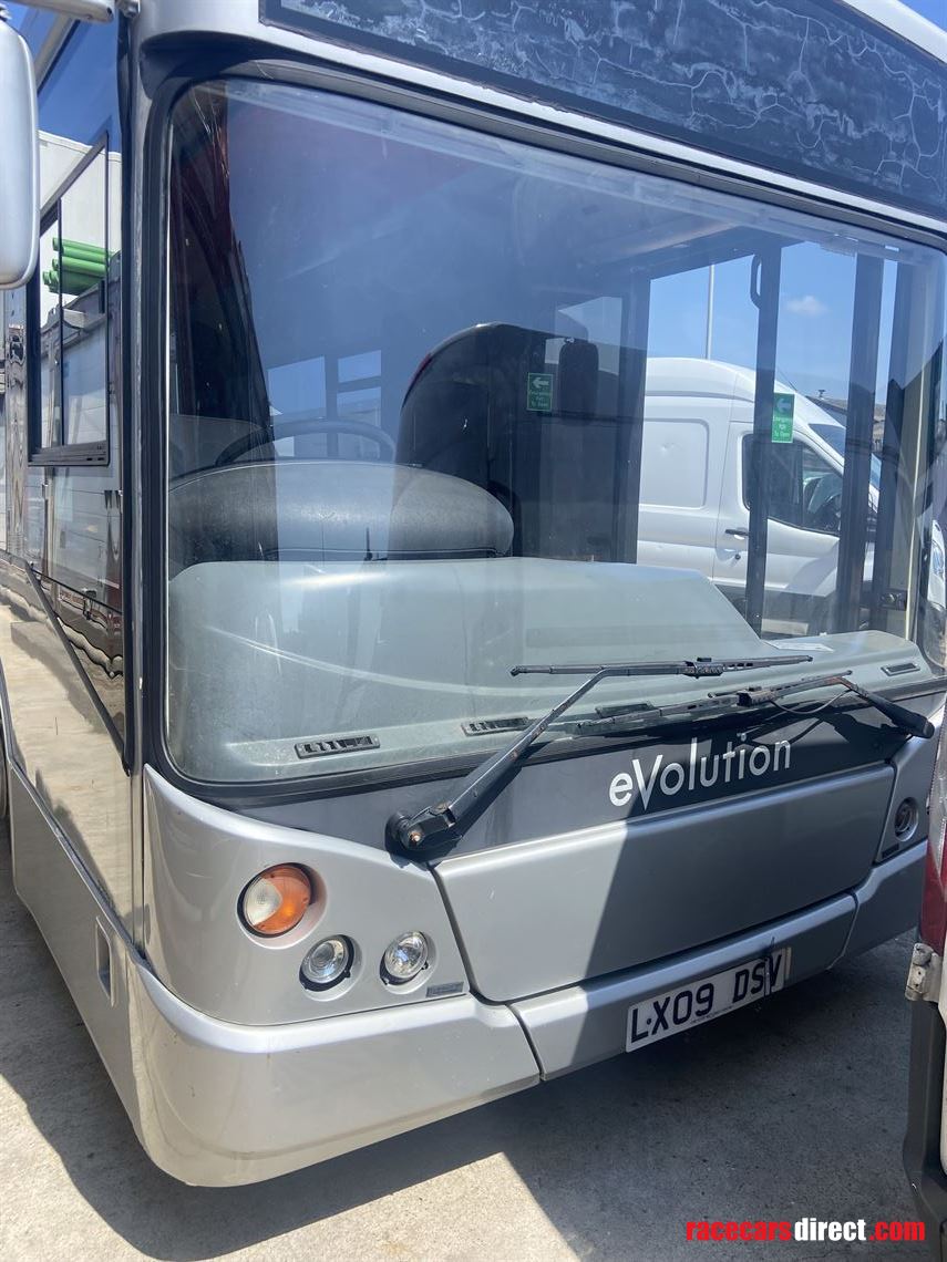 man-evolution-luxury-coach-9x3-mtr-awning-onl