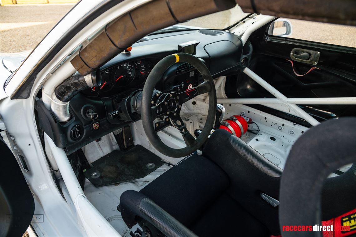 porsche-911-996-cup-car