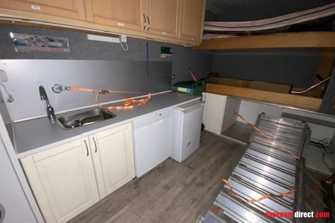 4---5-racecar-transport-trailer